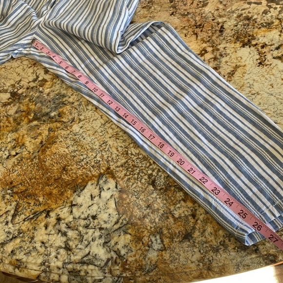 LOFT Cropped Pants - Picture 7 of 9